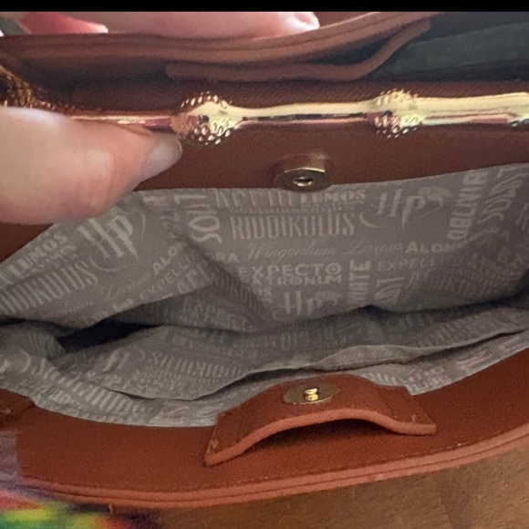 Purse - Picture 2 of 4